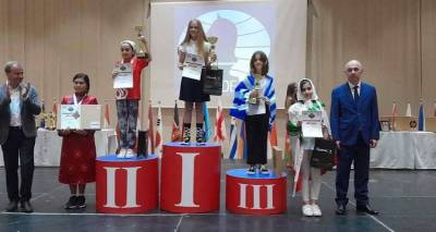 Η 10χρονη Θεσσαλονικιά σκακίστρια Ευαγγελία Σίσκου κατέκτησε το χάλκινο μετάλλιο στο παγκόσμιο