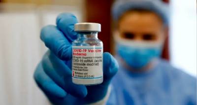 Η Moderna αναπτύσσει δύο επικαιροποιημένα εμβόλια κατά των νέων υποπαραλλαγών της Όμικρον