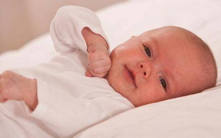 ΕΕ: Τέλος στις φωτογραφίες χαμογελαστών μωρών στις συσκευασίες βρεφικού γάλακτος