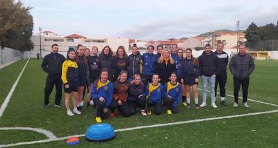 Οι φυσικοθεραπευτές του Δ. ΙΕΚ Λήμνου στη γυναικεία ομάδα ποδοσφαίρου της ΑΕΛ (photos)