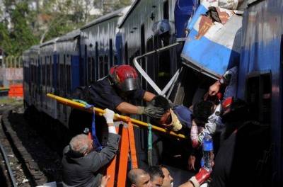 Αργεντινή: Τραγωδία με τουλάχιστον 35 τραυματίες μετά από εκτροχιασμό τρένου
