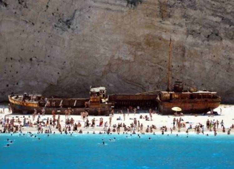 Huffington Post: «Ναυάγιο», η ωραιότερη παραλία της Ελλάδας, άρα και του κόσμου (photos)