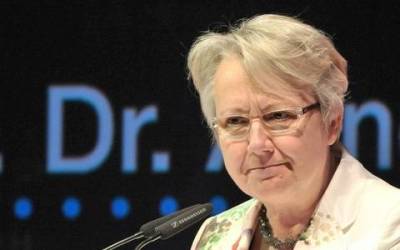 Ενοχη για λογοκλοπή διδακτορικού η υπουργός Παιδείας της Γερμανίας