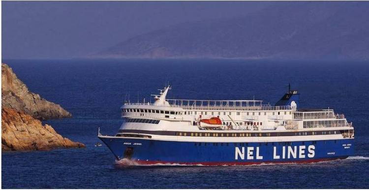 Σε ακινησία των πλοίων Θεόφιλος και European Express προχωράει η ΝΕΛ