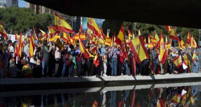 Μαδρίτη-Καταλονία: Από το δημοψήφισμα, στην απόλυτη ρήξη | Το χρονικό της κρίσης που απειλεί την Ισπανία