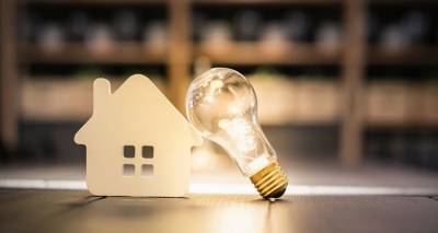 Εξοικονόμηση ενέργειας: Όλες οι επιδοτήσεις για “Εξοικονομώ”, θερμοσίφωνες και φωτοβολταϊκά στη στέγη
