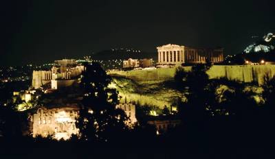 H Aκρόπολη βραβεύτηκε ως το κορυφαίο αξιοθέατο της Ευρώπης (photos)