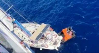 Το «Aqua Blue» διέσωσε επιβαίνοντες από ιστιοπλοϊκό που έπλεε ακυβέρνητο (videos)