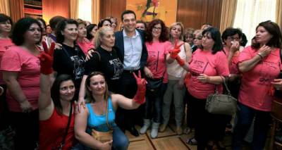 Focus: Η ελληνική κυβέρνηση διορίζει «συγγενείς και φίλους»
