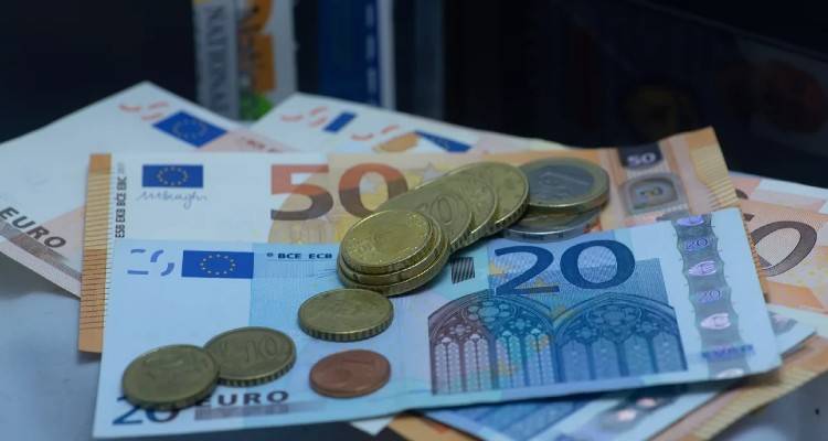 Πώς θα μοιραστούν τα 500 εκατ. ευρώ για πάγιες δαπάνες