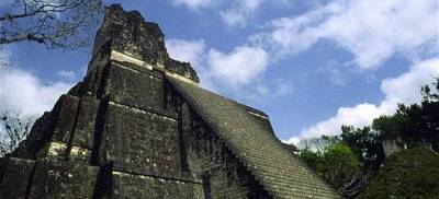 «Τρελαμένοι» με το «Τέλος του Κόσμου» τουρίστες κατέστρεψαν ναό των Μάγια