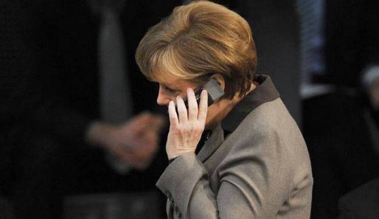 Καταγγελίες για παρακολούθηση στο κινητό της Μέρκελ