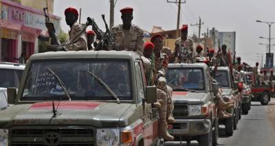 Σουδάν: Σε εξέλιξη στρατιωτικό πραξικόπημα | Εισέβαλαν στο σπίτι του πρωθυπουργού
