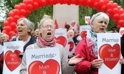 Βρετανία: Ψηφίζουν οι βουλευτές για το γάμο ομοφυλοφίλων