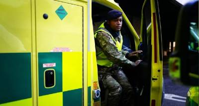 Βρετανία : Επιστράτευση στρατιωτών για να αντικαταστήσουν οδηγούς ασθενοφόρων που απεργούν