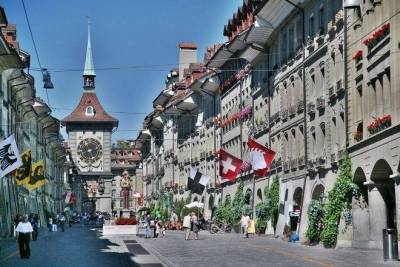 Ελβετία: Δημοψήφισμα για εισόδημα €2.000 το μήνα