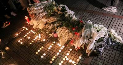 Λήμνος: Σιωπηρή διαμαρτυρία στην Πλατεία Υψιπύλης στη μνήμη των νεκρών της τραγωδίας στα Τέμπη