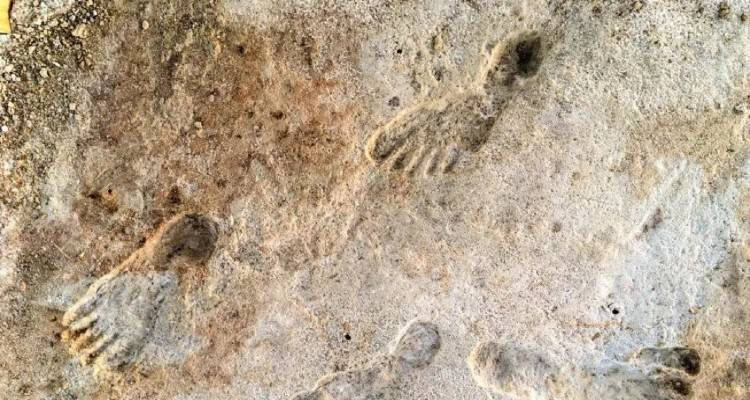 ΗΠΑ: Βρέθηκαν οι αρχαιότερες ανθρώπινες πατημασιές στην Αμερική - Πώς ανατρέπουν όσα γνωρίζαμε