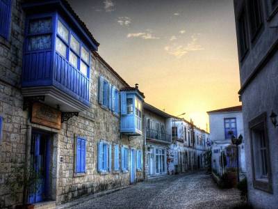 Αλάτσατα: Το ελληνικό χωριό στην Τουρκία που έγινε η νέα Μύκονος