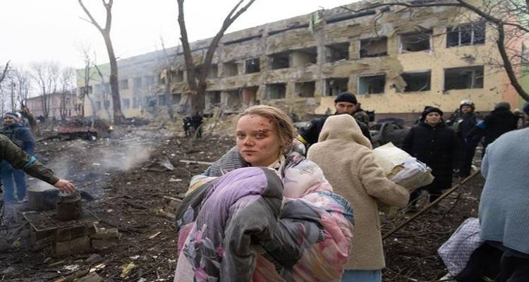 Πόλεμος στην Ουκρανία “Βάρβαρη και ανελέητη η ρωσική επίθεση κατά  μαιευτηρίου στη Μαριούπολη”