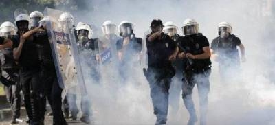 Έξι Τούρκοι αστυνομικοί αυτοκτόνησαν κατά τη διάρκεια των διαδηλώσεων