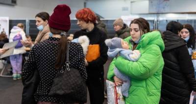 Πόλεμος στην Ουκρανία : Σπεύδουν οι Βρετανοί να ανοίξουν τα σπίτια τους για τους Ουκρανούς πρόσφυγες