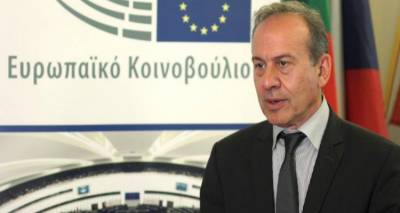 Λ.  Αντωνακόπουλος στον FM 100: «Δεν πρέπει να θεωρούνται αυτονόητα τα οφέλη της ΕΕ» (audio)