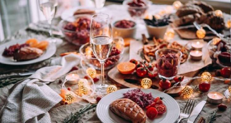 Τι συμβολίζει το μεγάλο των Χριστουγέννων τραπέζι;