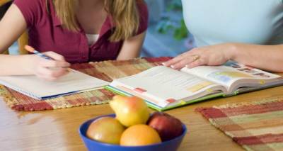 Ποιος ο ρόλος των γονέων στη μελέτη του παιδιού στο σπίτι;