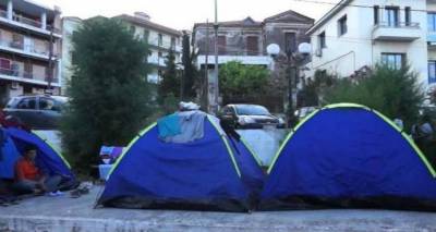 Χρυσές δουλειές σε οίκο ανοχής στην Μυτιλήνη από τους μετανάστες (video)