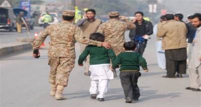 Σφαγή σε σχολείο στο Πακιστάν: Τουλάχιστον 126 νεκροί από επίθεση Ταλιμπάν