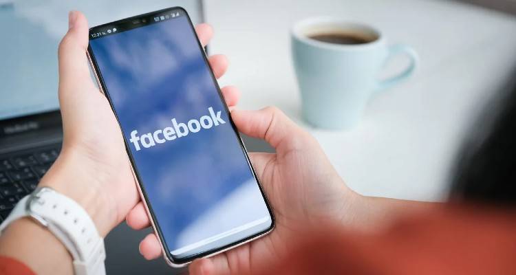 Facebook: Διέρρευσαν τα προσωπικά δεδομένα 553 εκατομμυρίων λογαριασμών | Θύματα 1 στους 7 χρήστες από την Ελλάδα