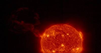 Διάστημα: Γιγάντια έκρηξη στον Ήλιο μήκους εκατομμυρίων χιλιομέτρων κατέγραψε το Solar Orbiter