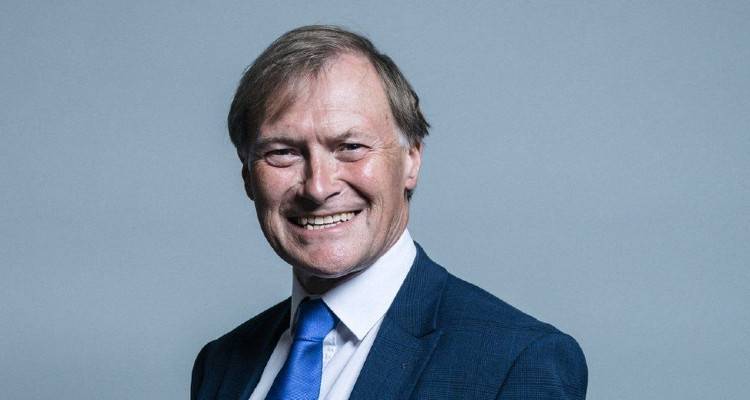 Βρετανία: Κατέληξε ο βουλευτής του Συντηρητικού κόμματος που δέχθηκε επίθεση με μαχαίρι