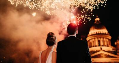 Όσα πρέπει οπωσδήποτε να γνωρίζετε αν θέλετε πυροτεχνήματα στον γάμο σας
