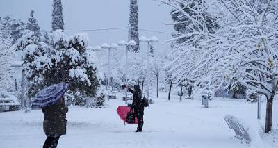 Κακοκαιρία «Μπάρμπαρα»: Νέο κύμα χιονοπτώσεων στην Αττική – Έντονα φαινόμενα σε Στερεά και Μαγνησία